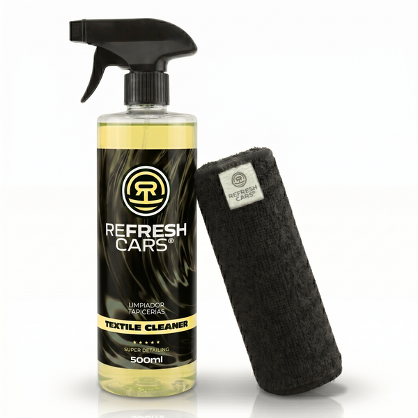 Limpiador de tapicerías Refresh Cars 500ml en spray junto a paño de microfibra