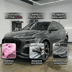 Champú de espuma rosa Refresh Cars: beneficios de limpieza profunda y brillo sobre Audi gris