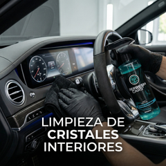 Limpia cristales Refresh Cars usado para la limpieza de cristales interiores y pantalla del salpicadero
